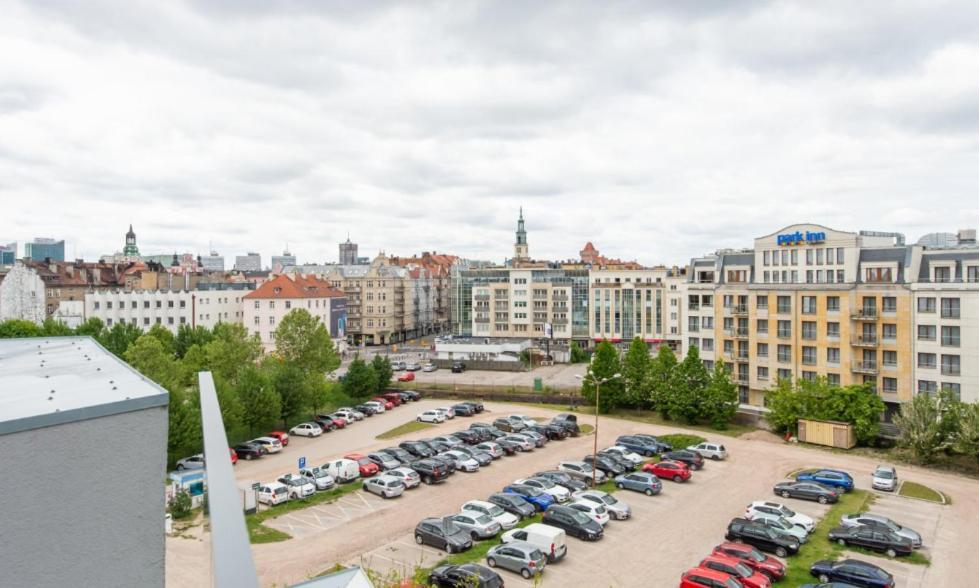 35 négyzetméteres stúdió Apartman 1 fürdőszobával Poznan Városközpont területén Kültér fotó
