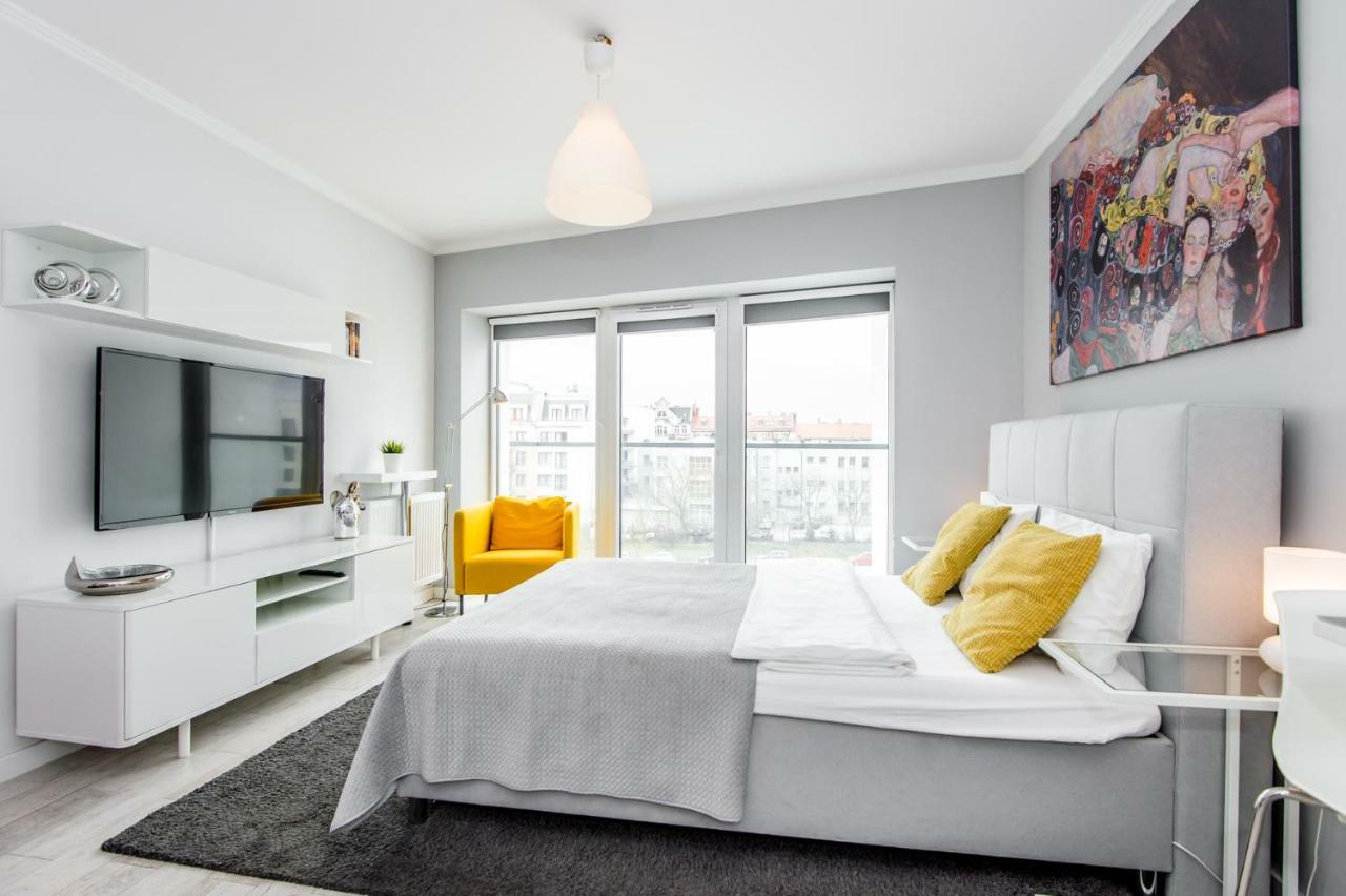 35 négyzetméteres stúdió Apartman 1 fürdőszobával Poznan Városközpont területén Kültér fotó